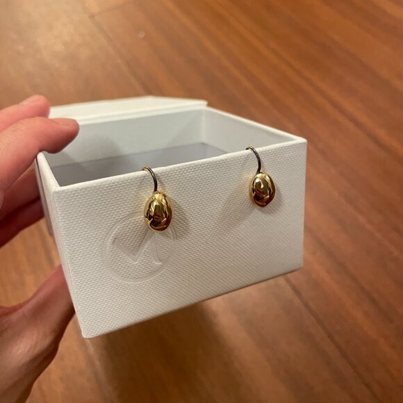 Mejuri Floating Metal Earrings Gold Vermeil Organic Egg Drops - Picture 2 of 3